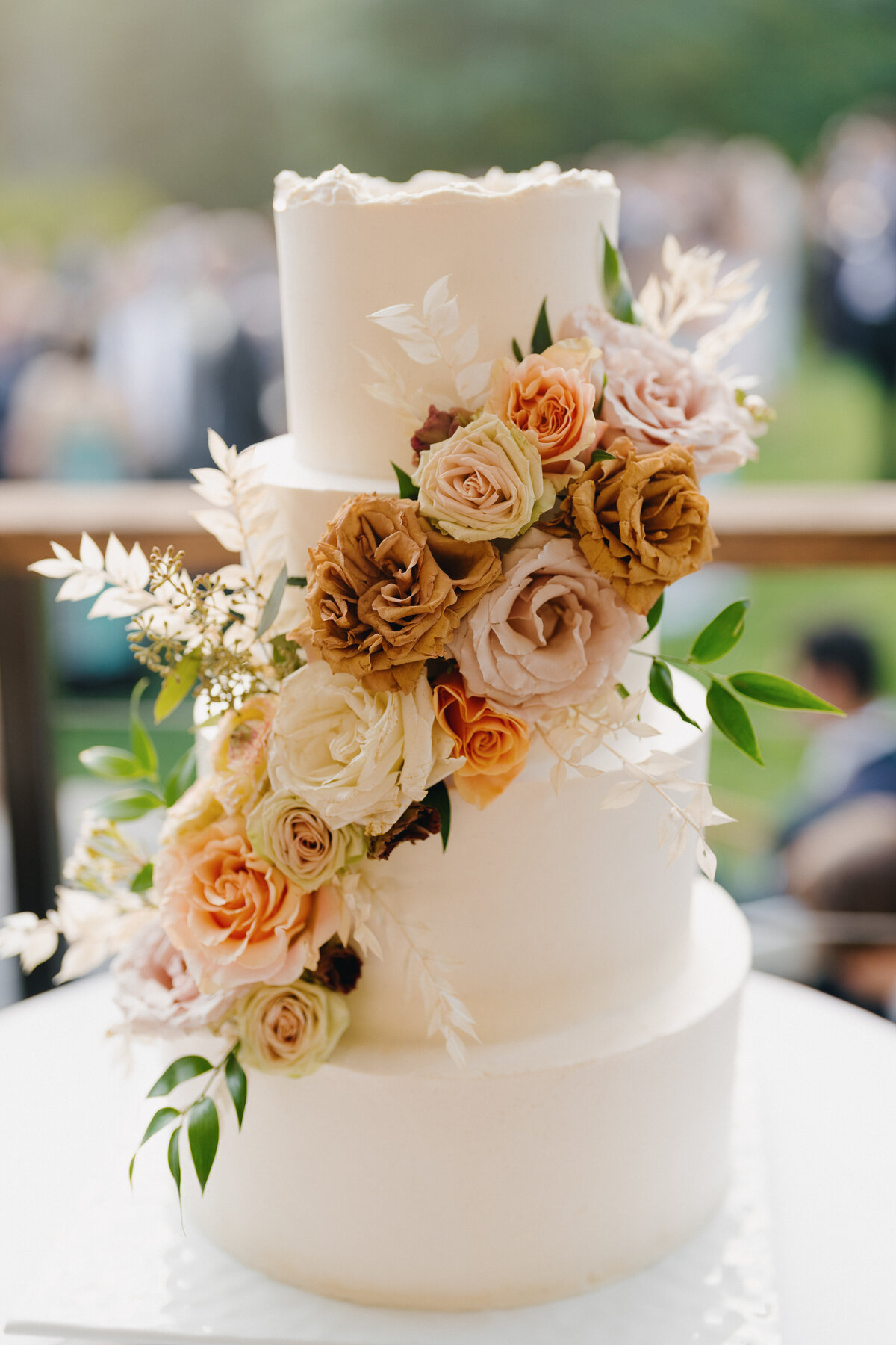 boho-wedding-cake-mayflower-inn-washington-ct-enza-events
