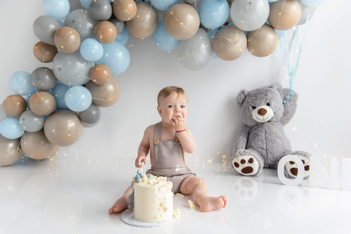 cake-smash-photographer-Burlington-56
