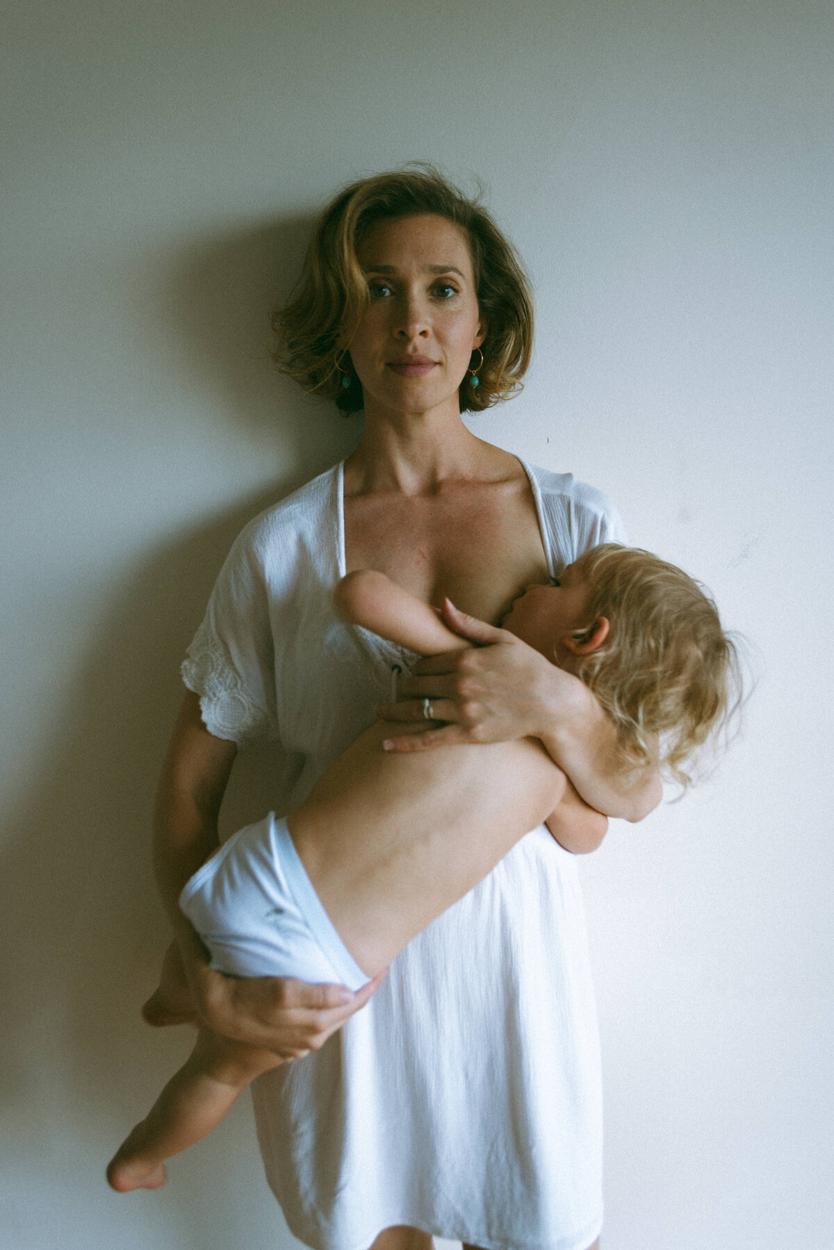 breastfeeding-motherhood-longform-session-in-home-190