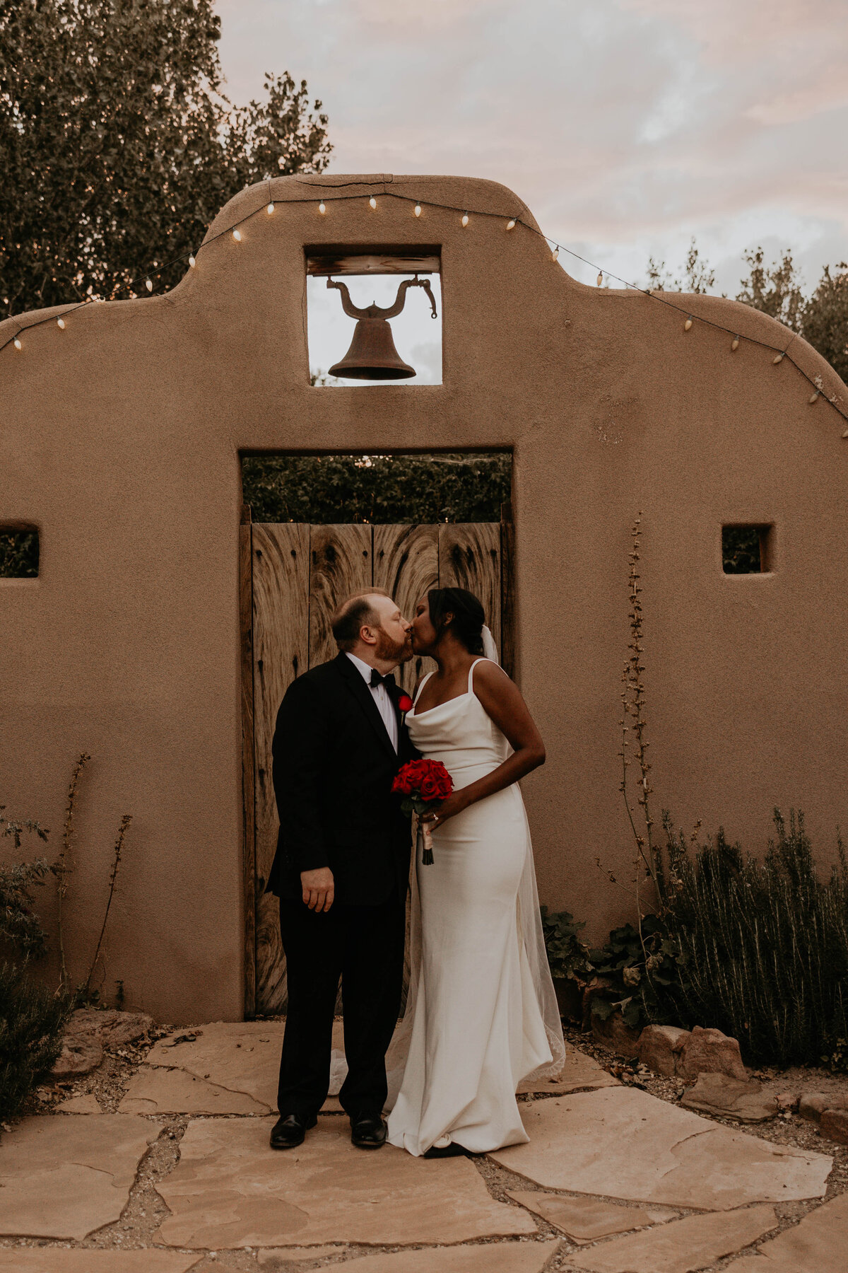casa-perea-art-space-wedding-corrales-new-mexico-38