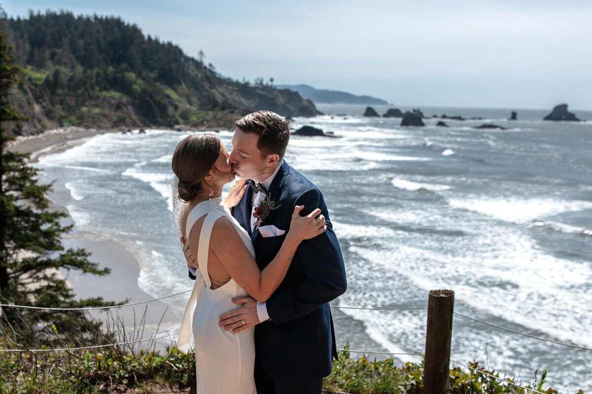 ecola-state-park-elopement-ceremony-oregon-coast-90