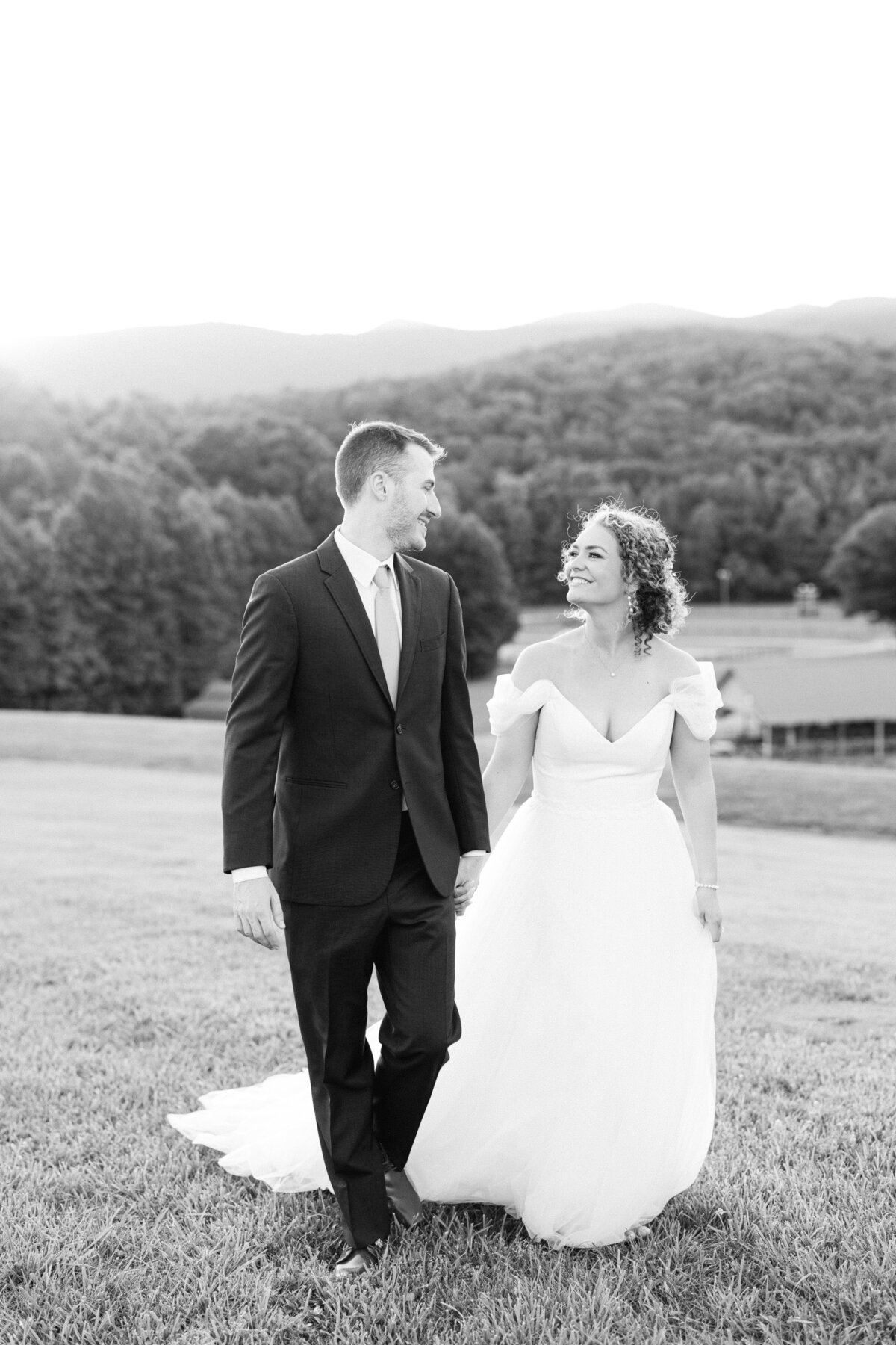 6-18 Emma Ross - Dahlonega, Georgia Wedding - Darian Reilly Photography-880