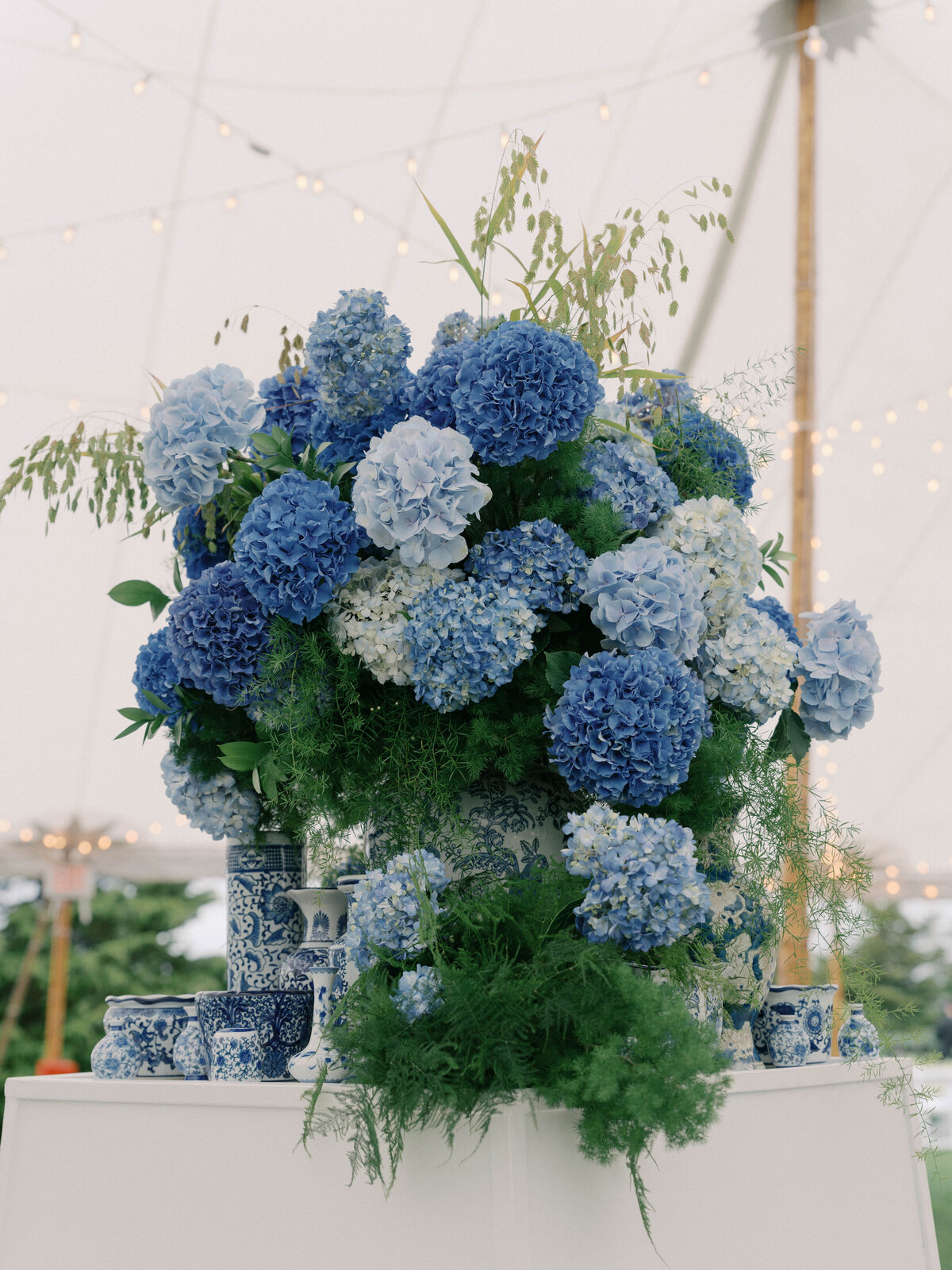 modern-hydrangrea-wedding-flowers-newport-ri