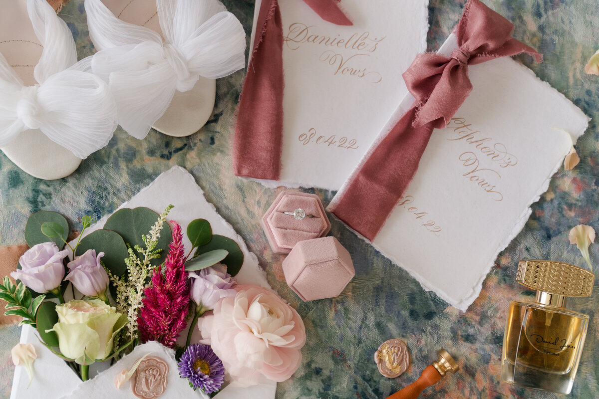 romantic-wedding-detail-photos-Louisville-Kentucky-1