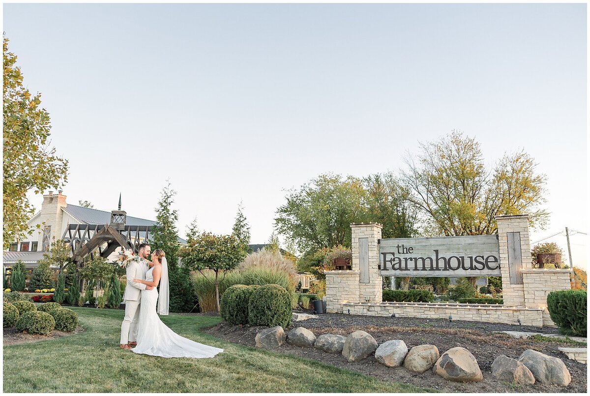 The Farmhouse Plainfield Wedding 101824_1098