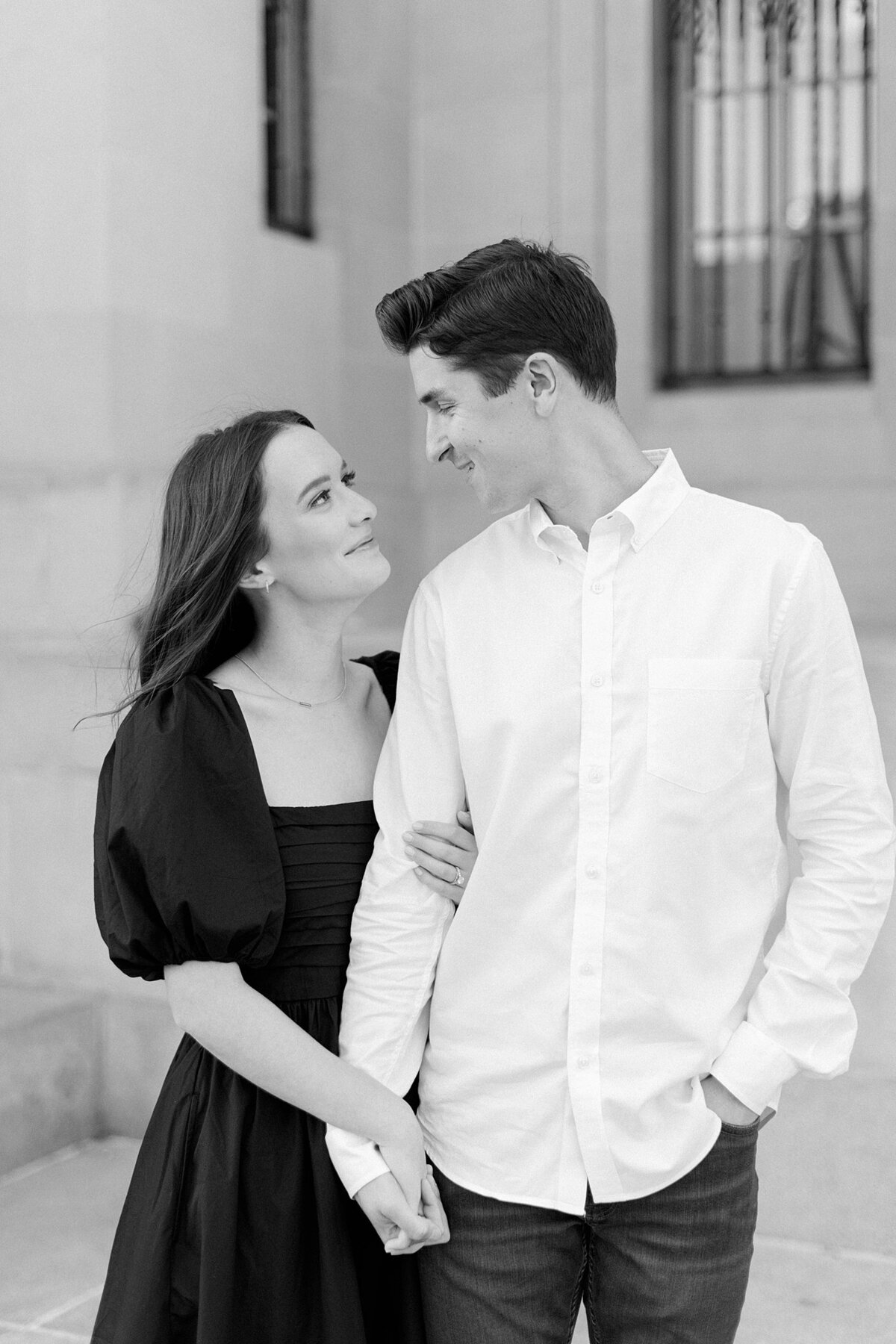 Downtown Indianapolis Engagement Photos Alison Mae Photography_7134