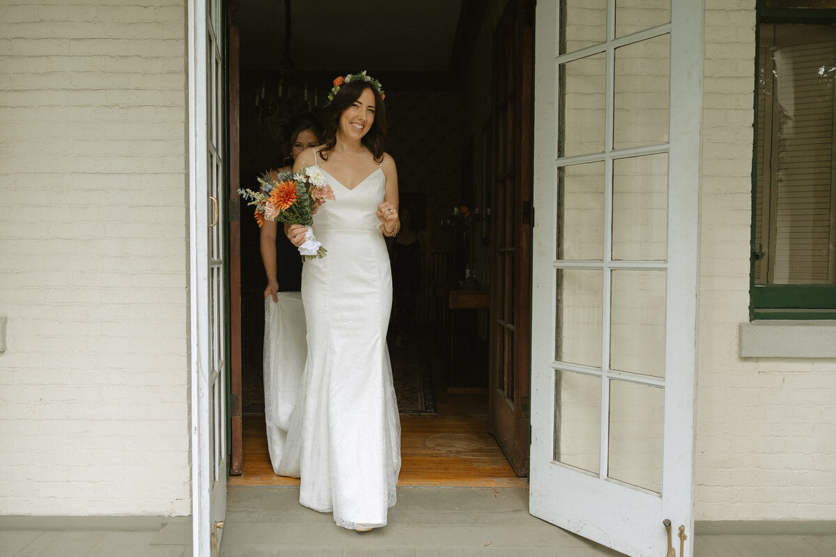 documentary photographer garden greenhouse wedding-44