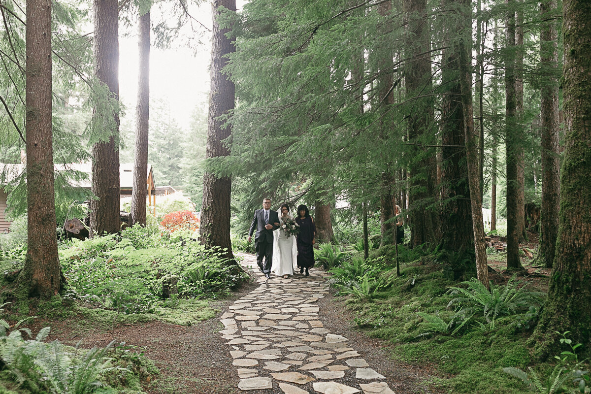 washingtonelopementphotographer-fernacreswedding-forkswashingtonwedding-pnwelopement-10