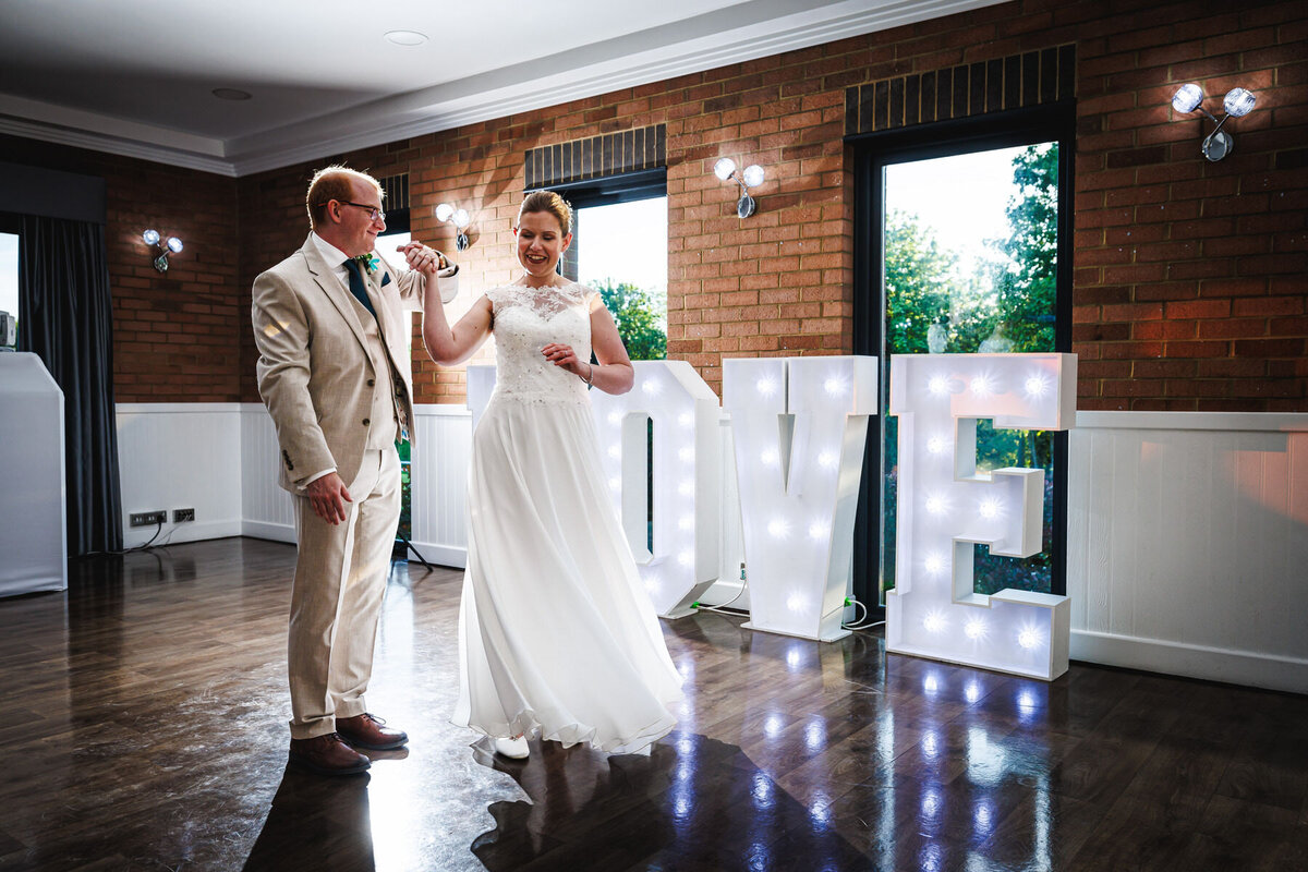 Natural Wedding Photographer Kent_CL garykatie the darenth-shoreham kent-117-1