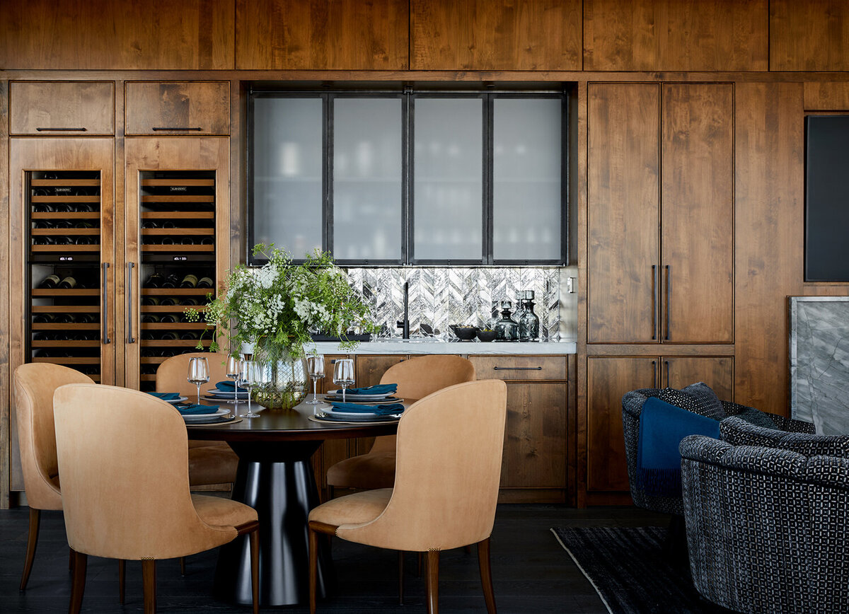 downtown_piedaterre_diningandlivingroom