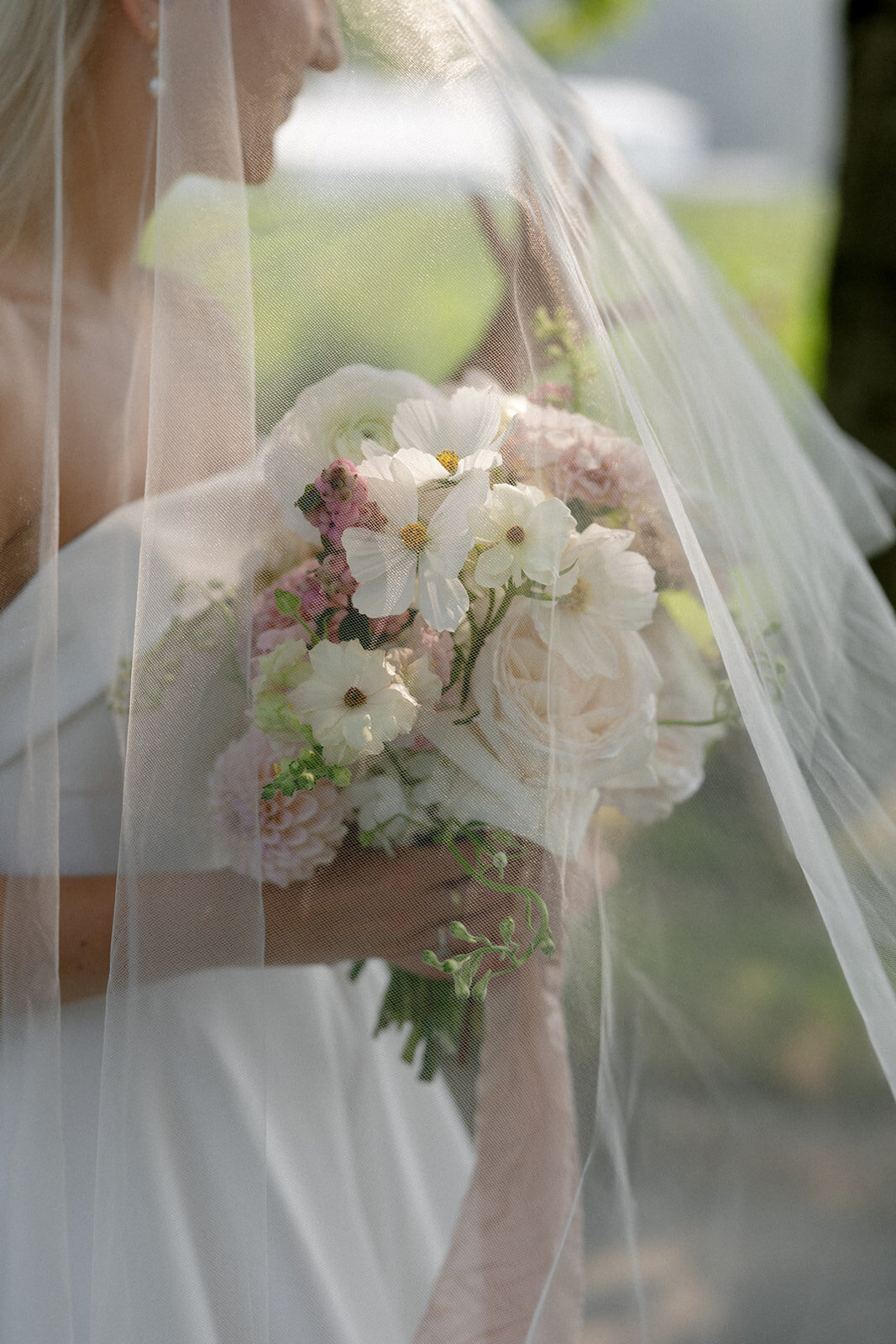 white-farm-wedding-11