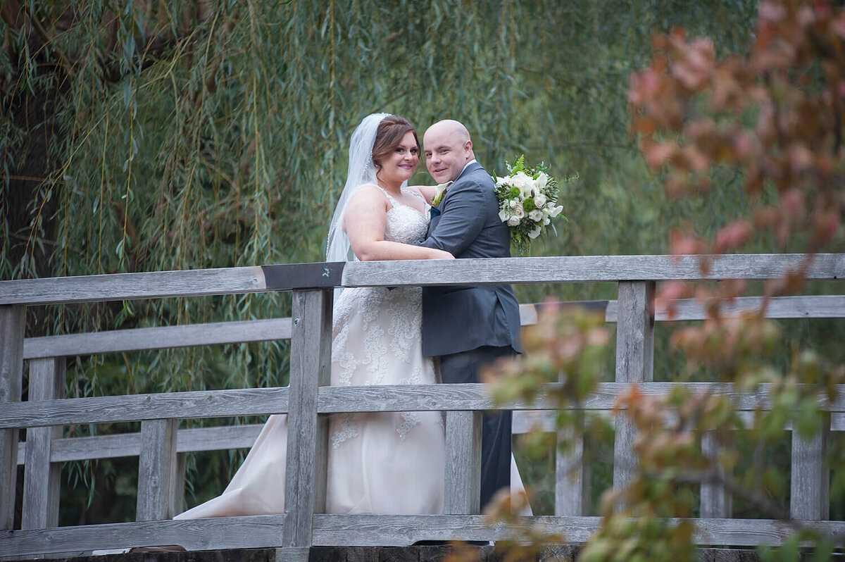 Anderson Japanese Gardens on the bridge Rockford Wedding Photography