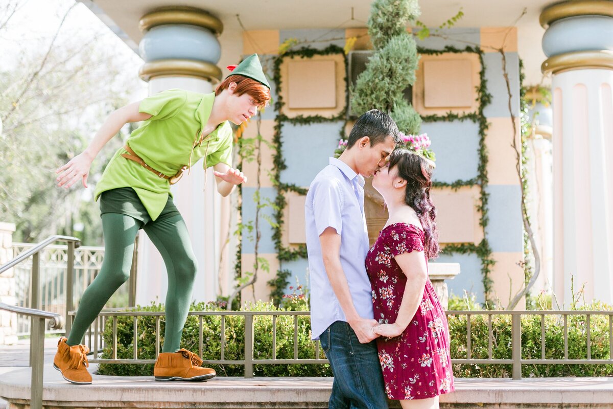 Disneyland-Engagement-Session-0004