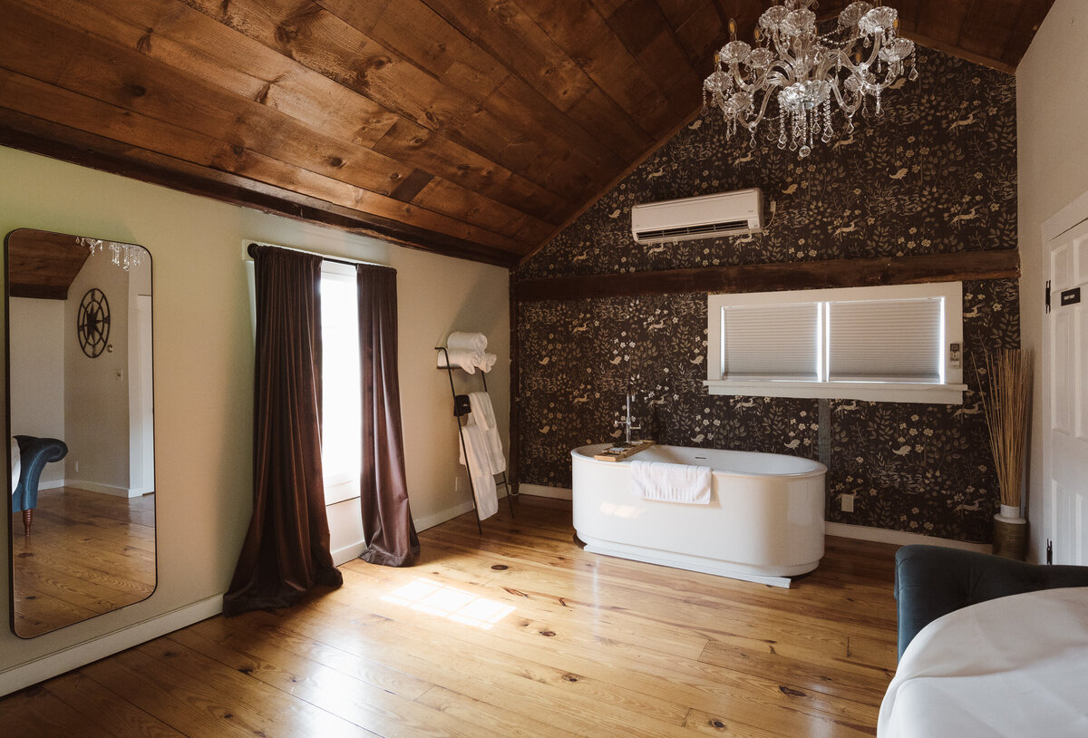 inside the bridal suite upstairs at the inn at millrace pond wedding venue