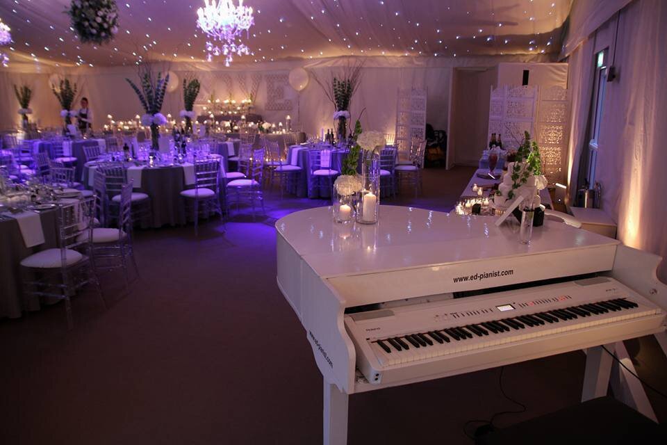 white-baby-grand-piano-escoyd-park-wedding