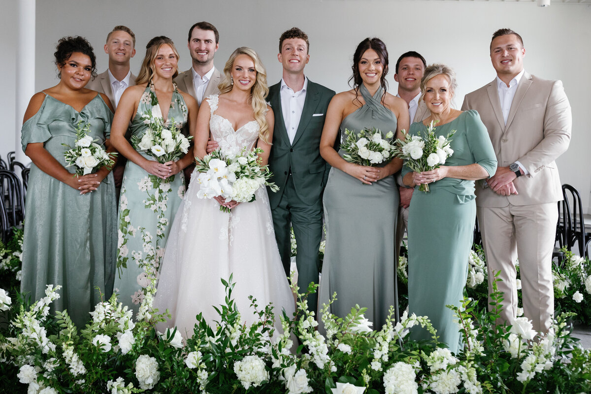 Keegan + Shelby Sneak Peeks | Monick Yards -17