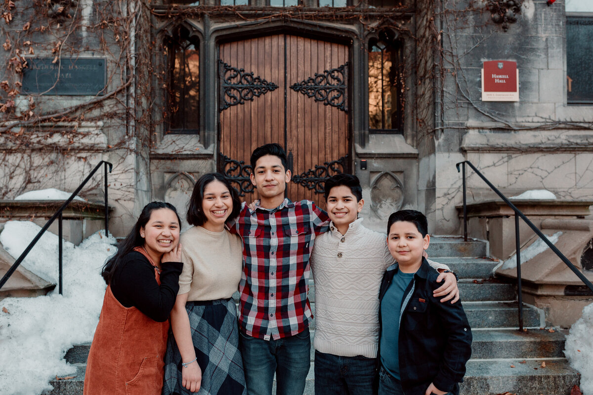 Marlen-family-University-of-Chicago-Campus-45