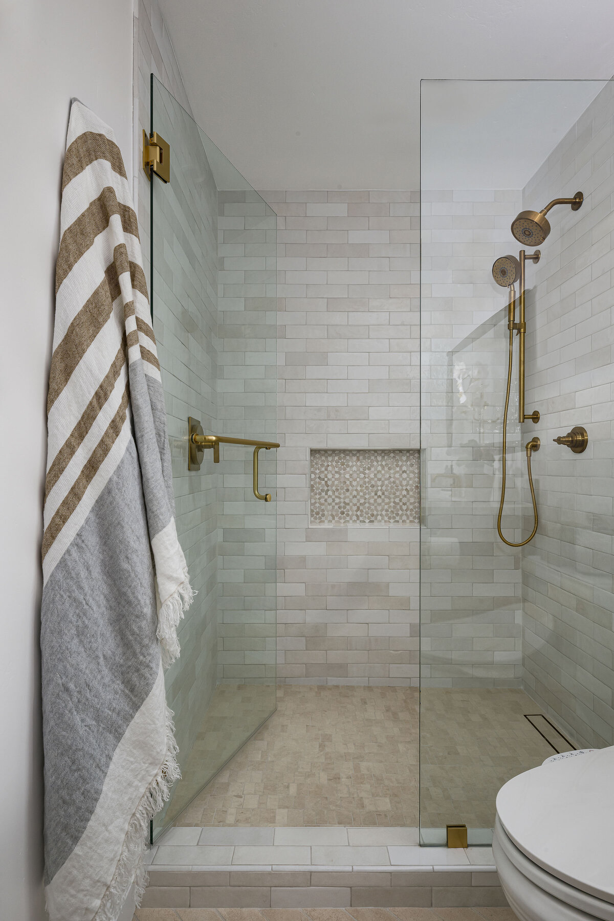 08-28-25_B56_9thStreet7945