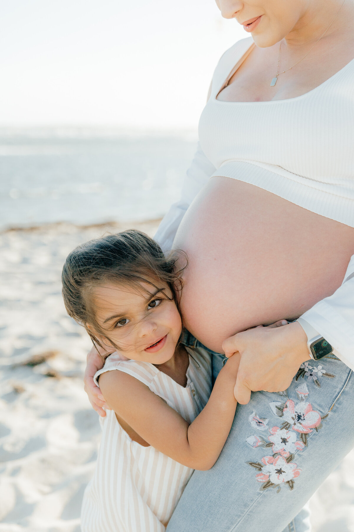 Melbourne-Maternity-Photographer-Altonabeach-PortraitsbyPriya-Aggie-2