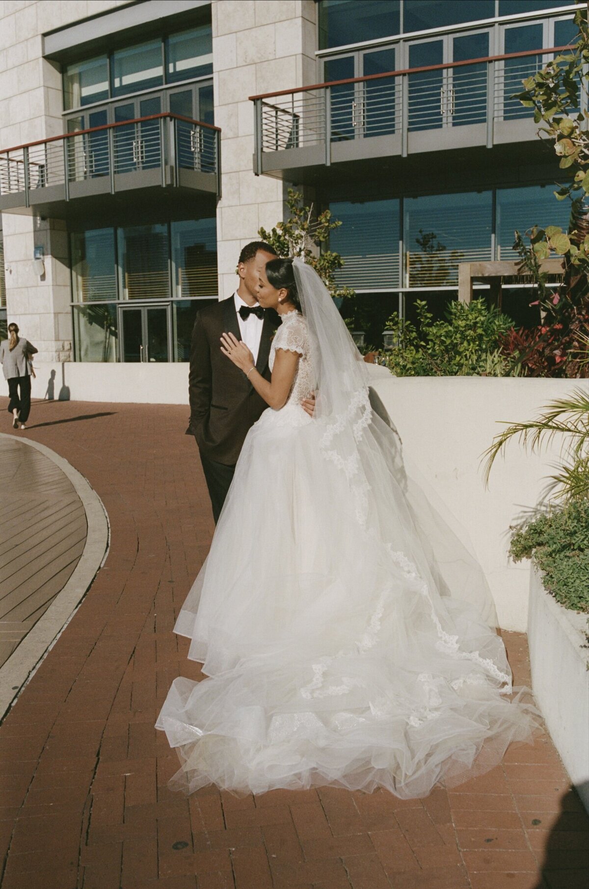 75393_MKA_TheCooksWedding_004_20