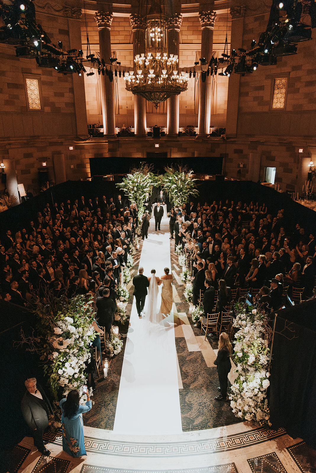 CORRIE-ZACH-NYC-WINTER-WEDDING-AT-GOTHAM-HALL_PHOTOS_BY_MARIA_B_LUNG_0704