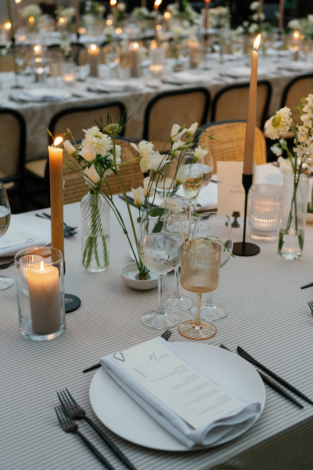 neutral-minimalistic-wedding-centerpieces-vintage-glassware-sarah-brehant-events