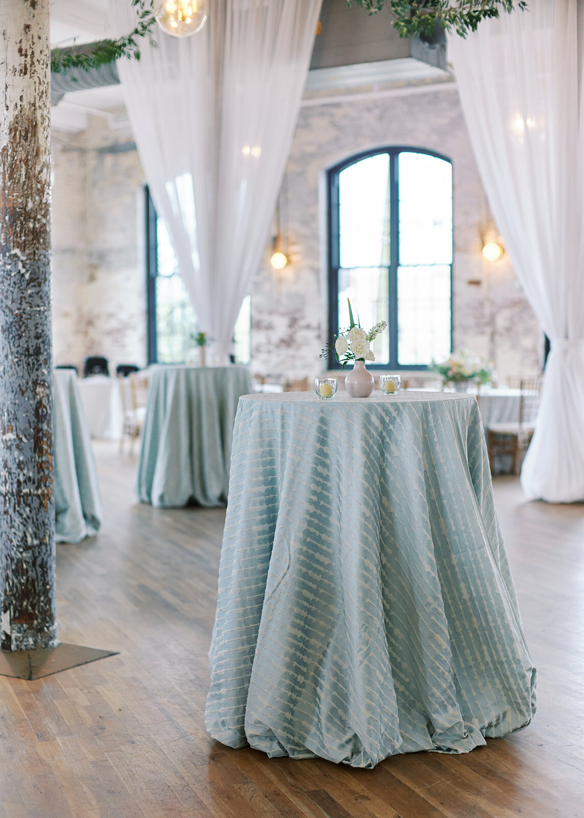 Pure Luxe Bride - Kate + Preston - Wedding at The Cedar Room - 20
