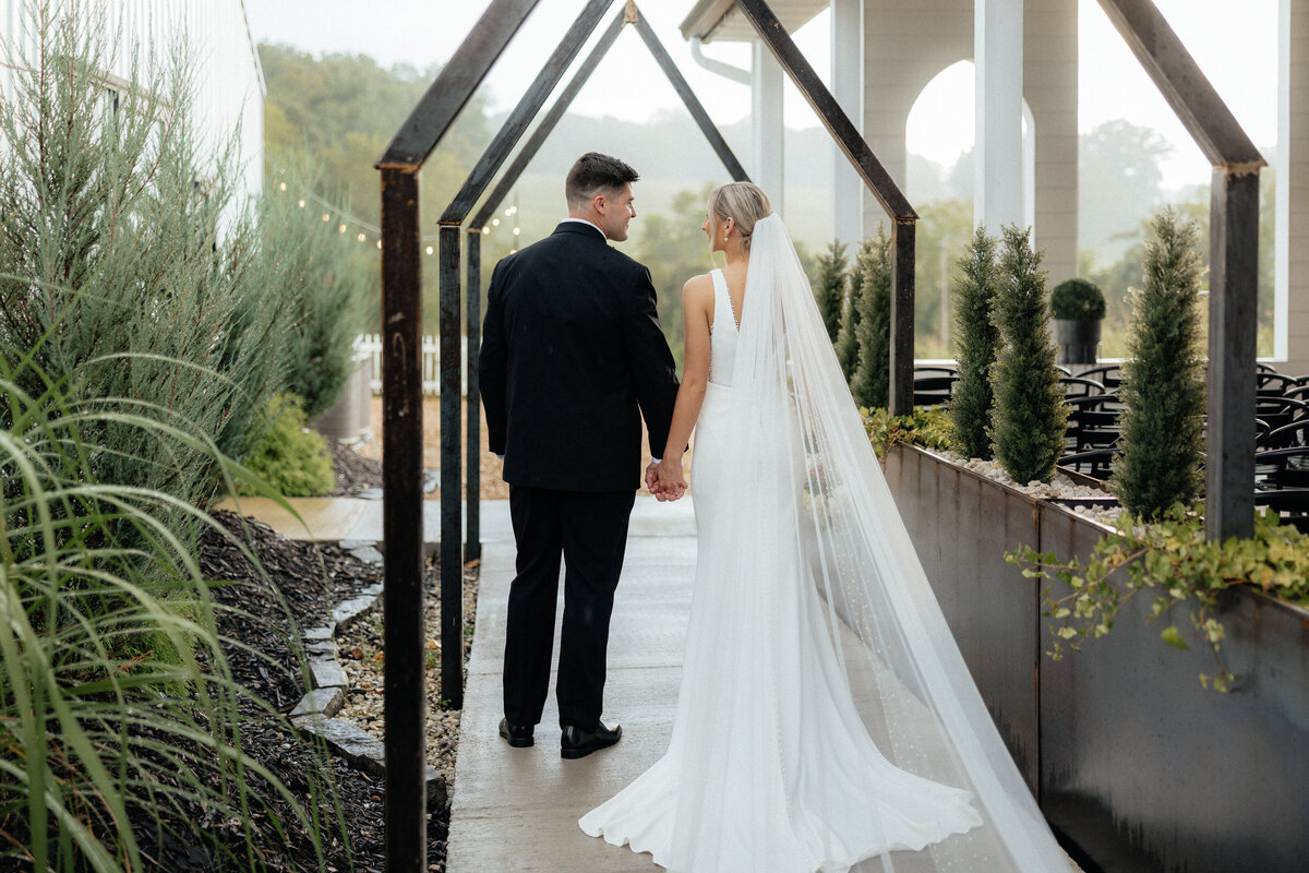 BENEATHTHESPRUCE-SOUTH-DAKOTA-WEDDING-PHOTOGRAPHER-AND-VIDEOGRAPHER-3657