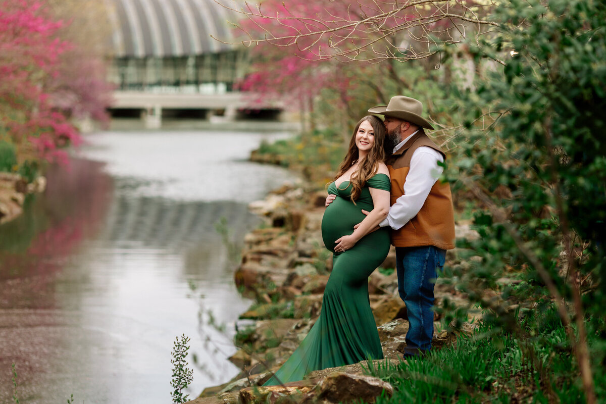 Lowell AR maternity photographer, maternity photography in Lowell Arkansas, maternity photoshoot near me