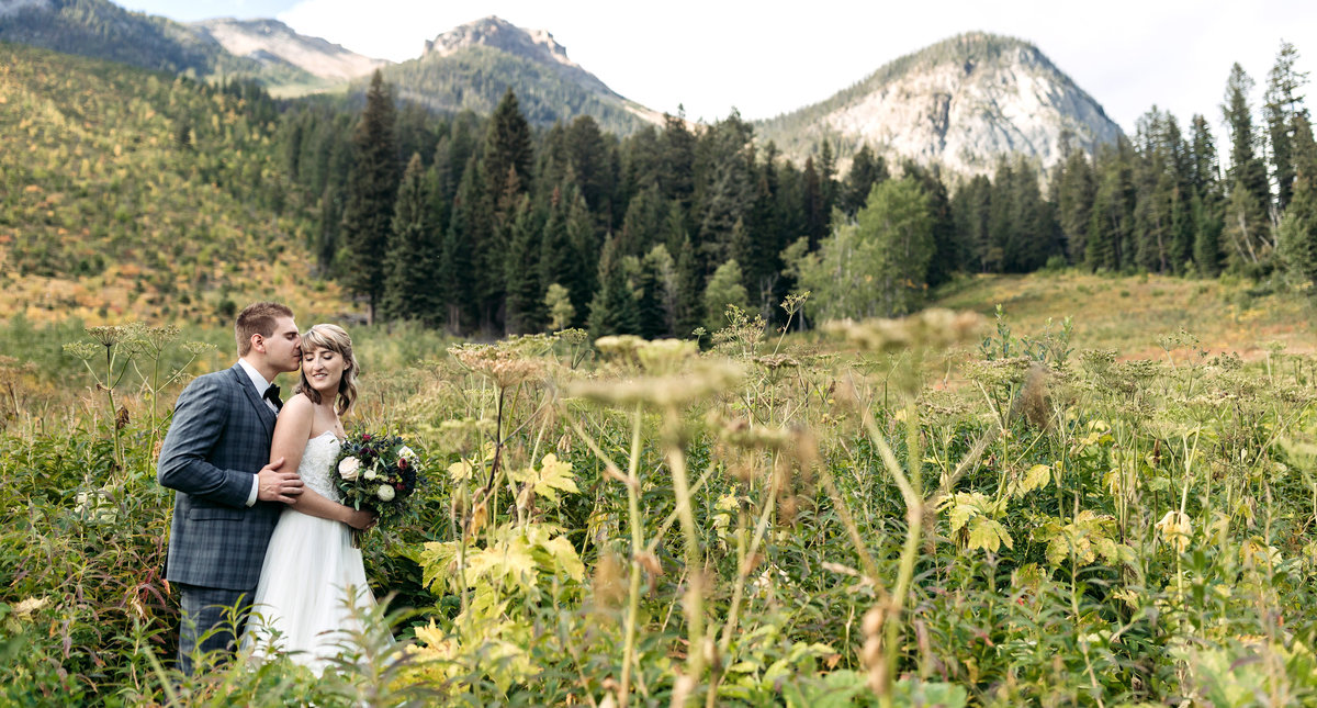 autumn emerald lake lodge wedding photos