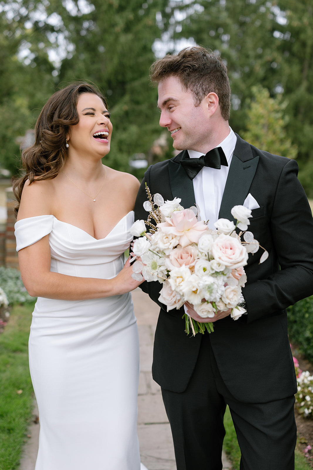 meadow_brook_hall_fall_wedding_loui_photography_michigan_wedding-17