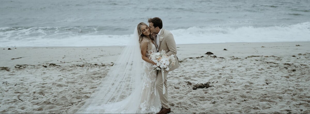 wedding-on-beach-southern-california