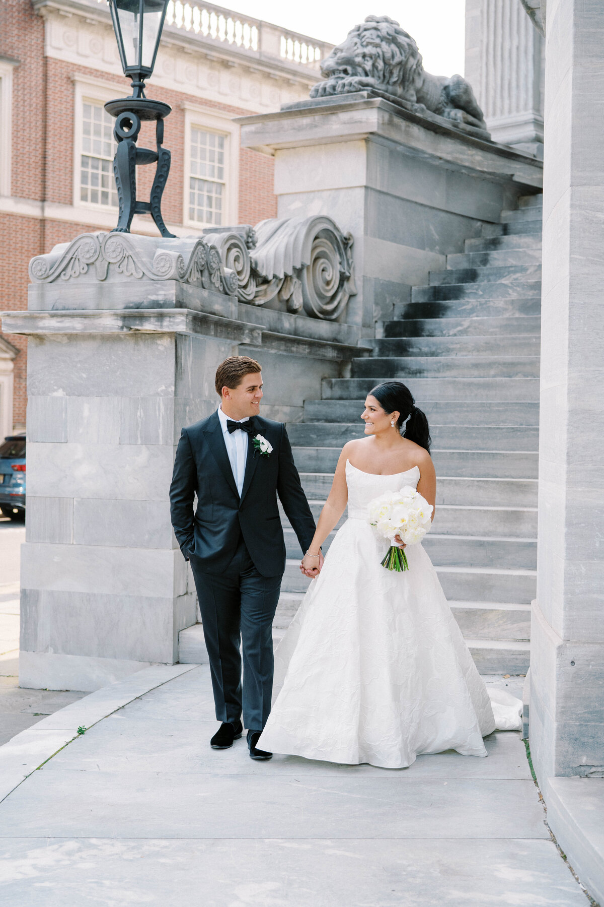 Philadelphia-Ritz-Carlton-Wedding-Bride-Groom-Photos_070