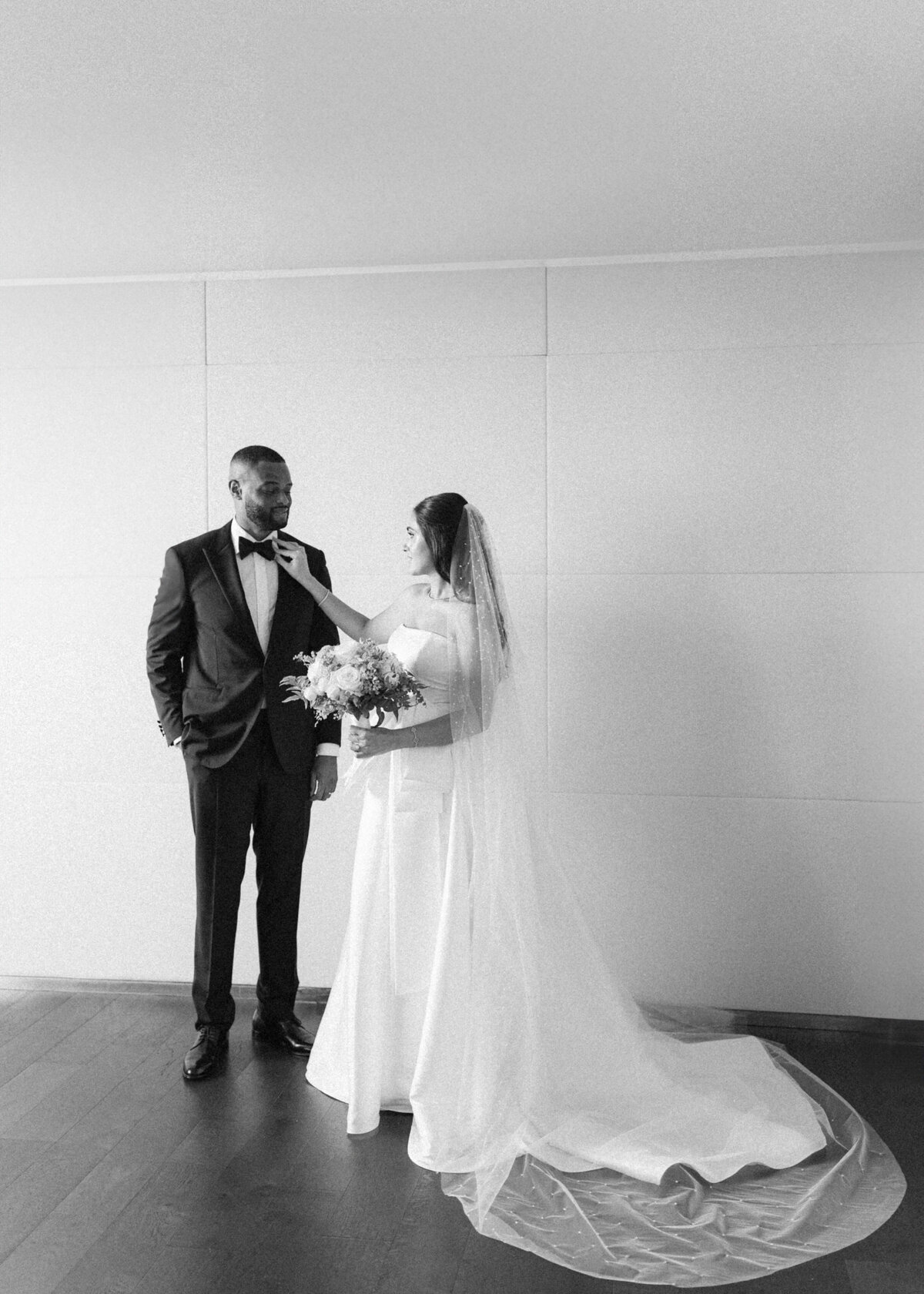 Noor-Tumi-Wedding-Spring-Somerset-House-Chloe-Winstanley-Photography-084