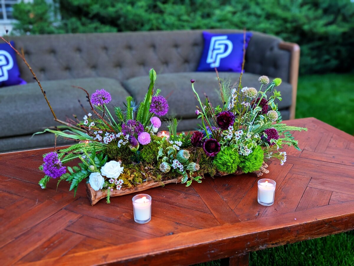 table flower at lounge