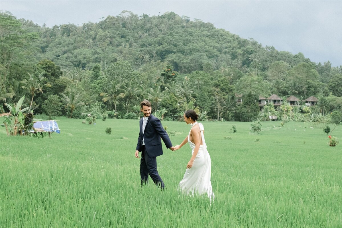 studio-dukesa-amy-huang-fine-art-destination-wedding-film-photography-showit-design-partner-bali-hideout-10