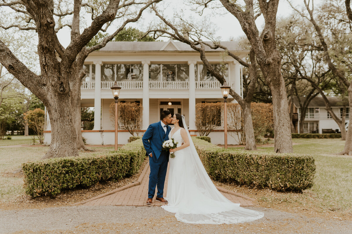 the-winfield-inn-wedding-venue-in-austin