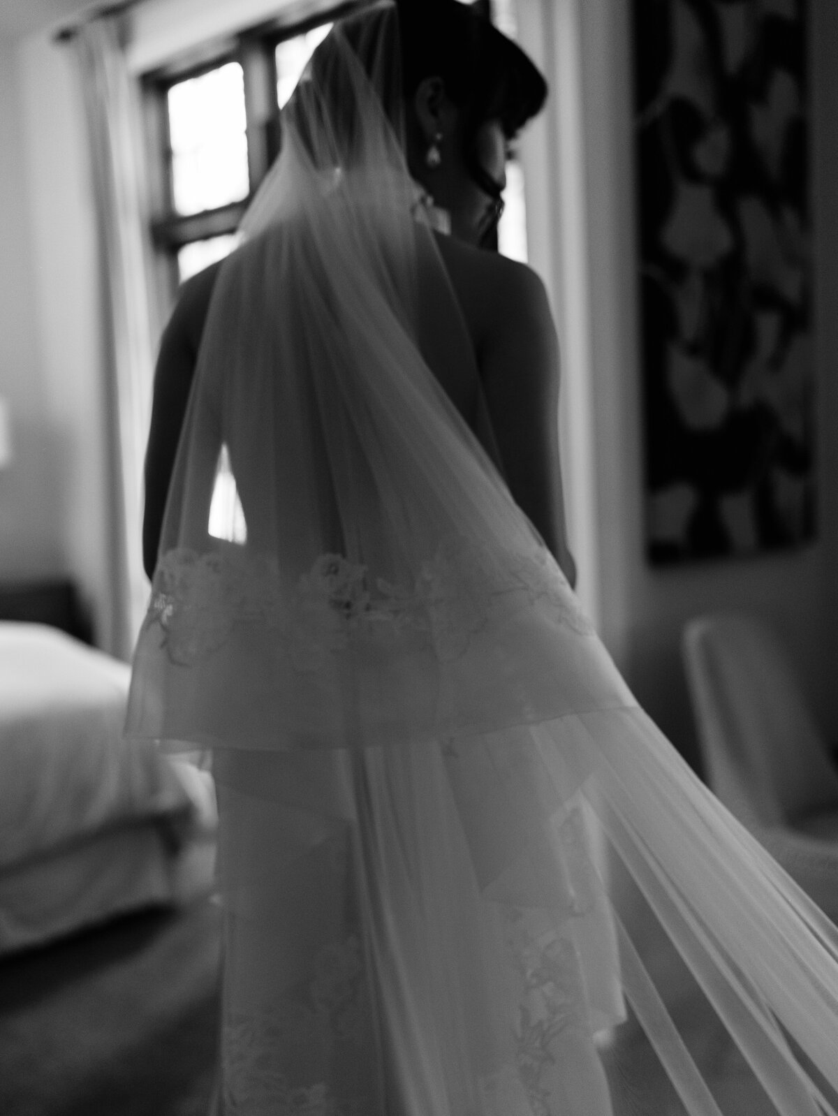 hilary-and-arnaud-getting-ready-kristine-herman-photography-124