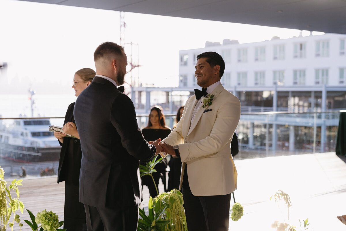 kathryn-mclaren-photo-the-polygon-vancovuer-queer-wedding-499