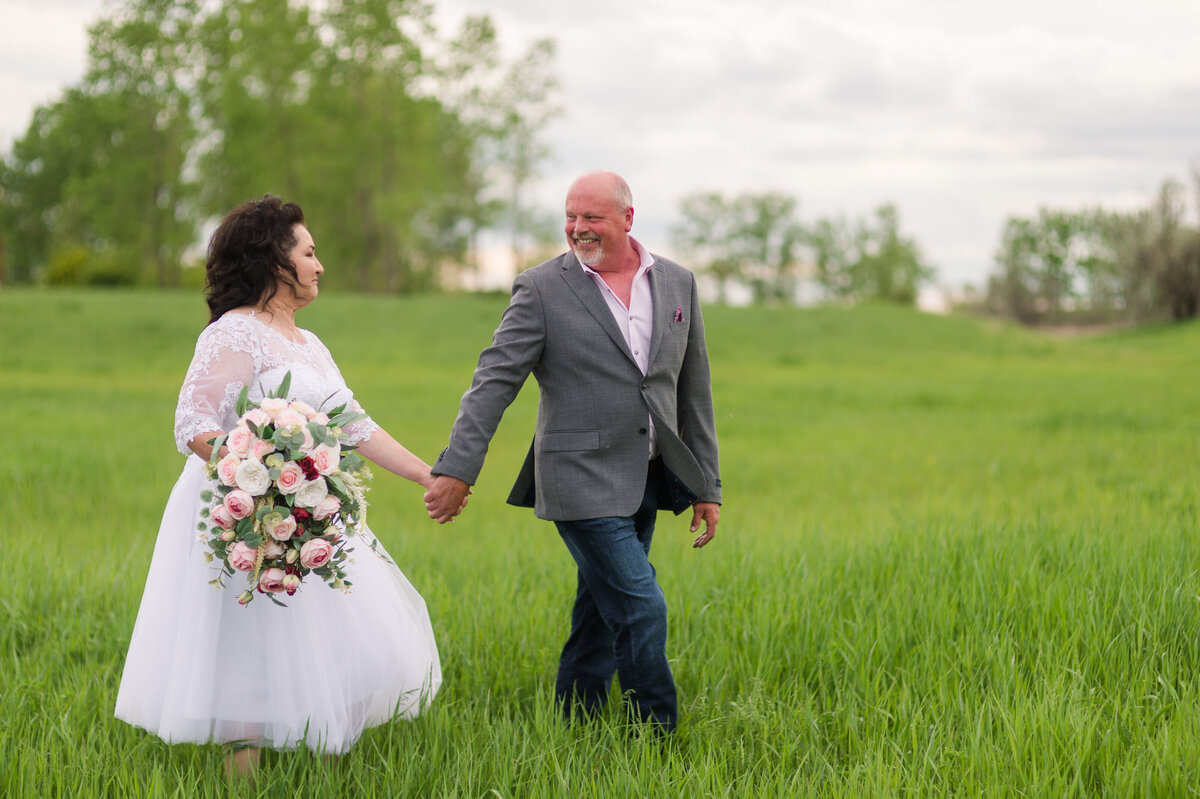 spring bride groom short dress manhattan kansas wedding photographer-10