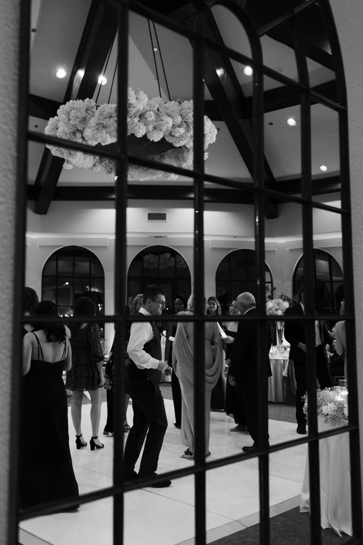 140_riskyexposure_marley-simon_las-vegas-elopement-photography