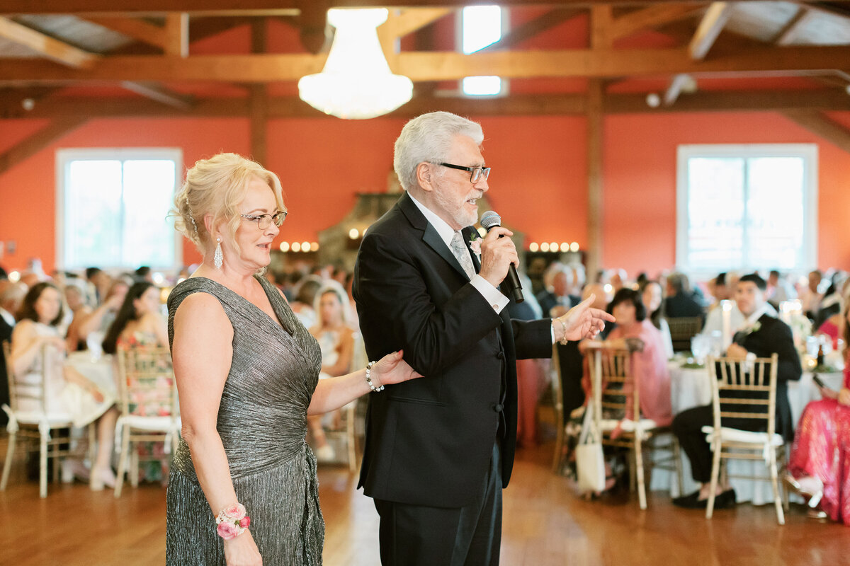 Ashley&Katie-WillowCreekWinery-EmilyWrenPhotography-114