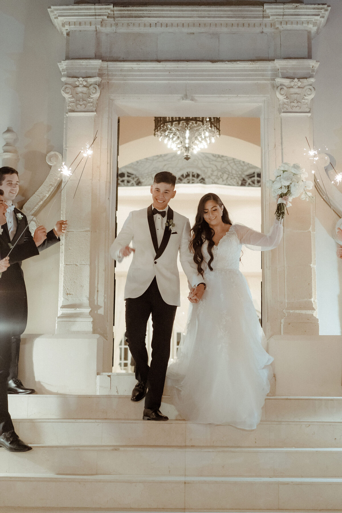L&H_WED-394