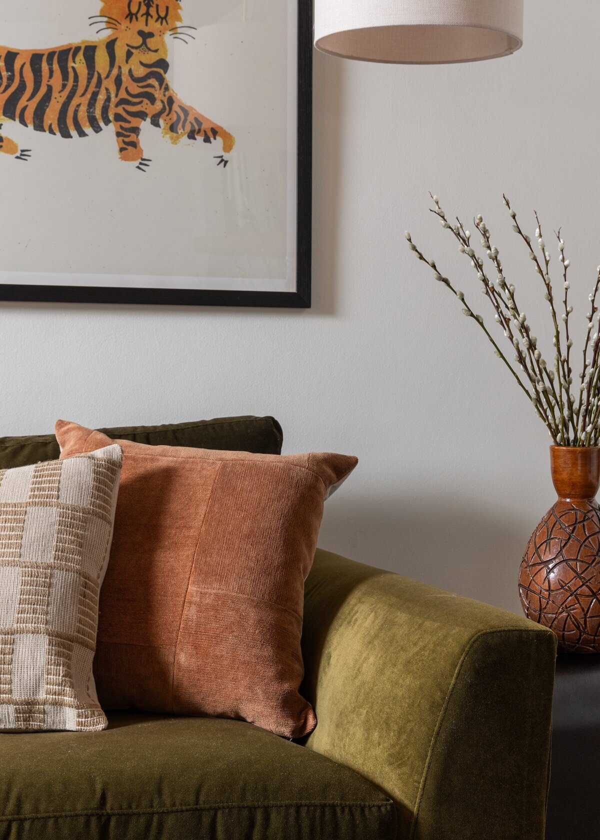melinda chesson interiors murrayhill road living room with accent pillows