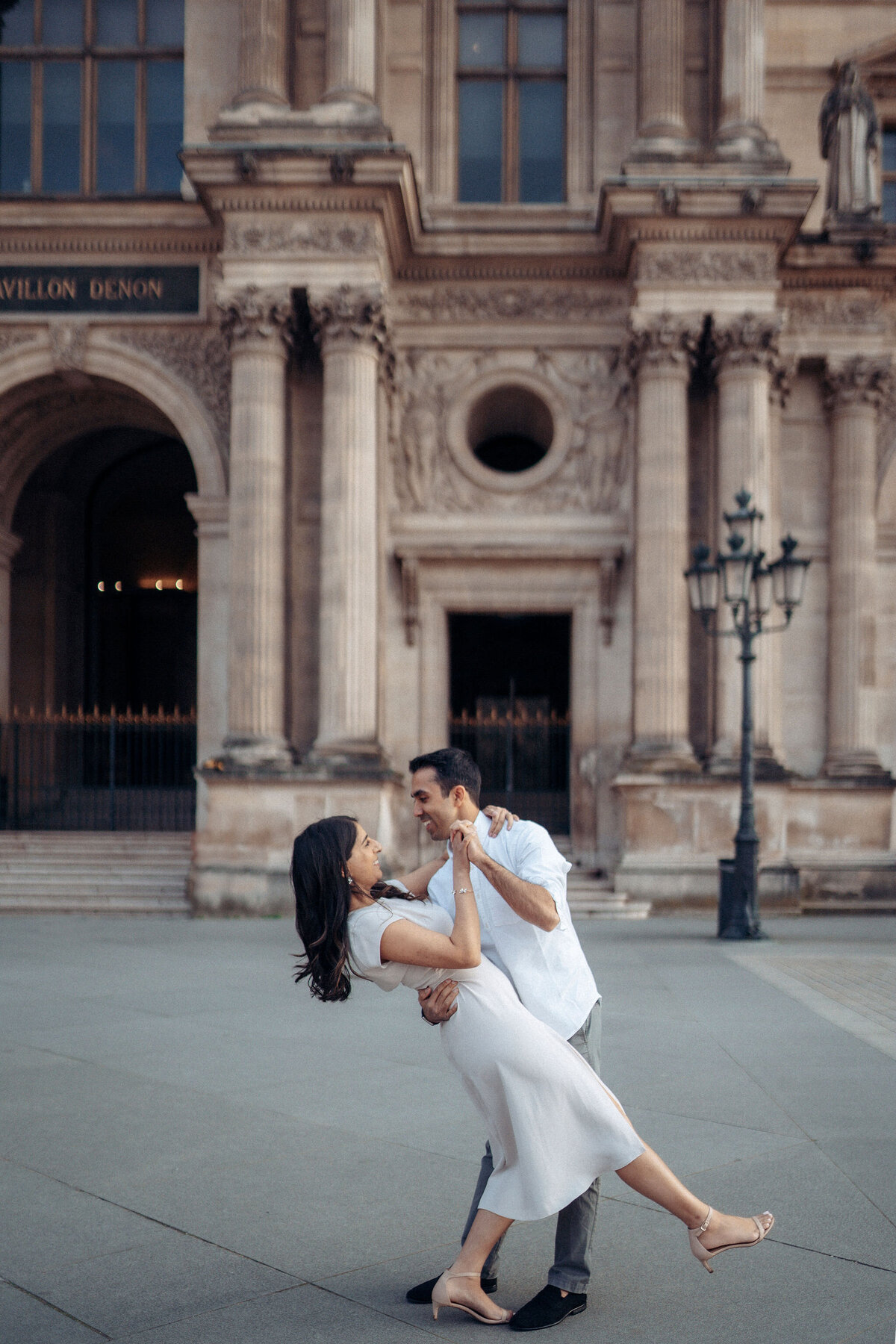 057-Paris-Cinematic-Romance-travel-session-Editorial-Luxury-Fine-Art-Lisa-Vigliotta-Photography