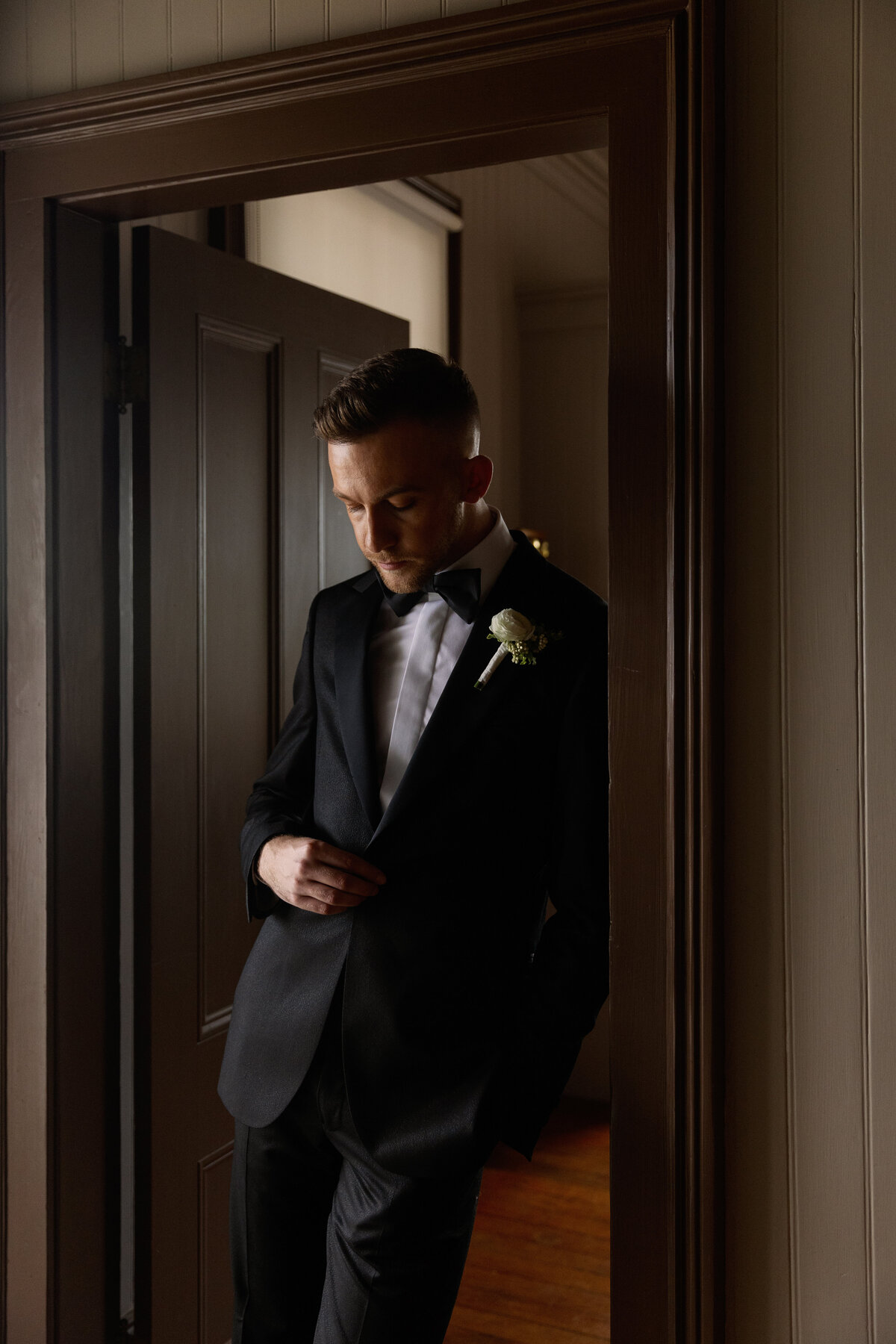 aaron-cody-romantics-73