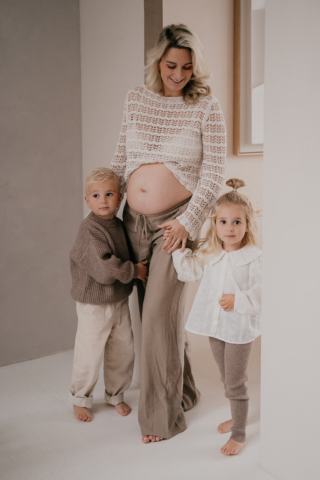 Leukfotografie-zwangerschapsfotografie-studio-the-loft-Attelier oost-puur-ongedwongen.jpg-13