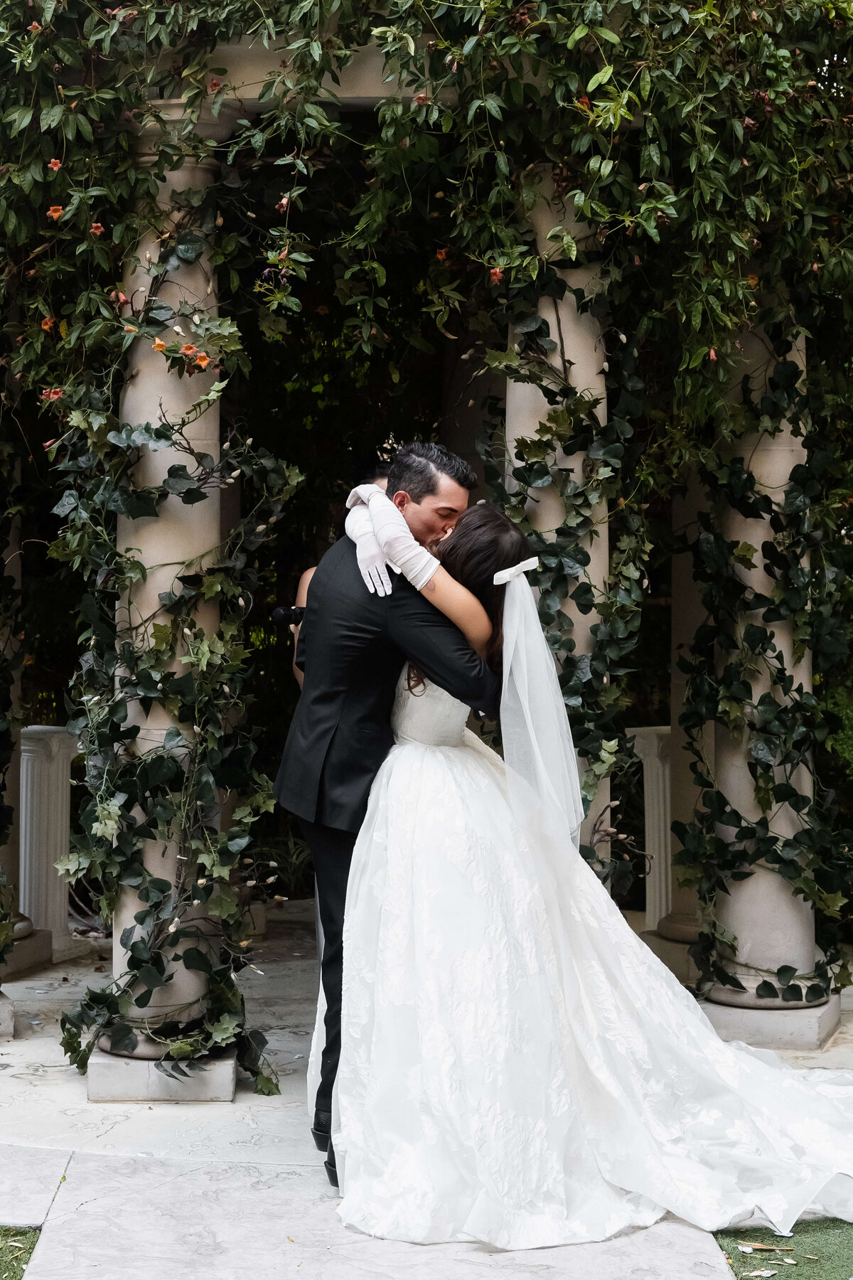 57riskyexposure_samantha-rydge_las-vegas-elopement-photography
