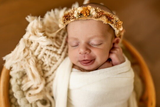 Lifestyle newborn session in home | Burleson, TX Newborn Photographer