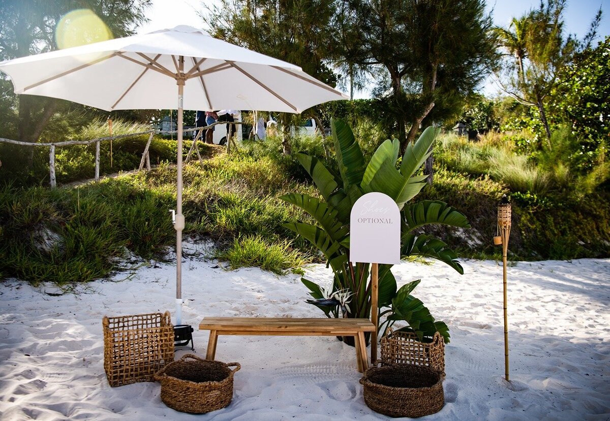 Fricks-Point- Beach-Wedding-Dasfete-20
